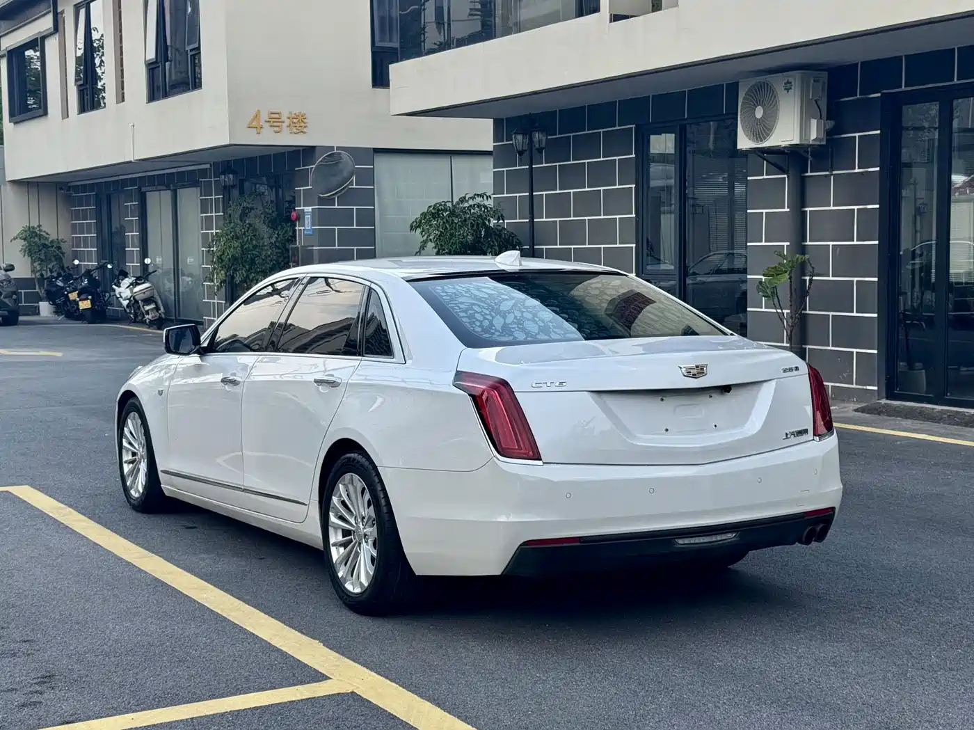 Cadillac CT6 2018 2017 28T Fashion