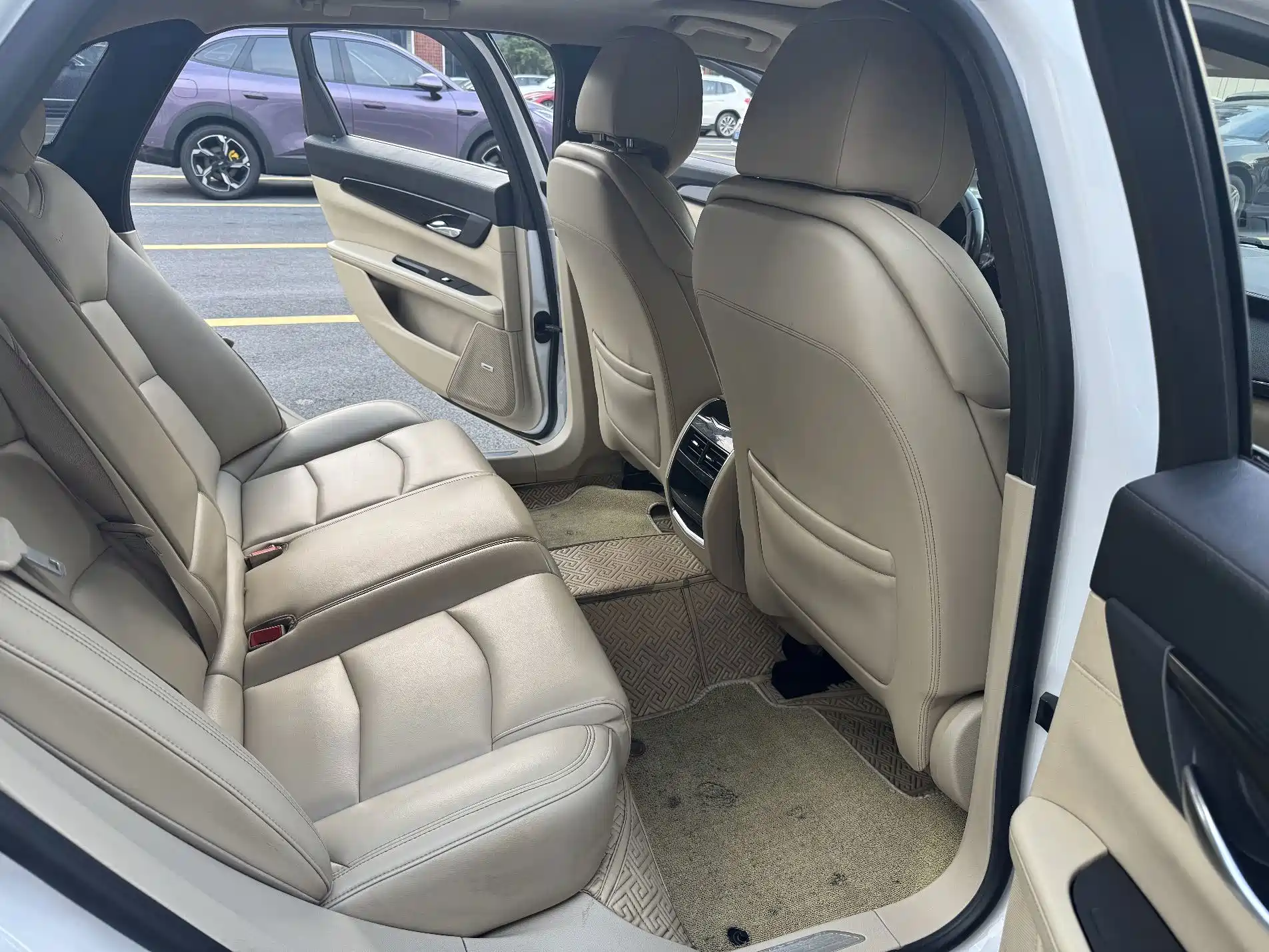 Фото 13 - Cadillac CT6