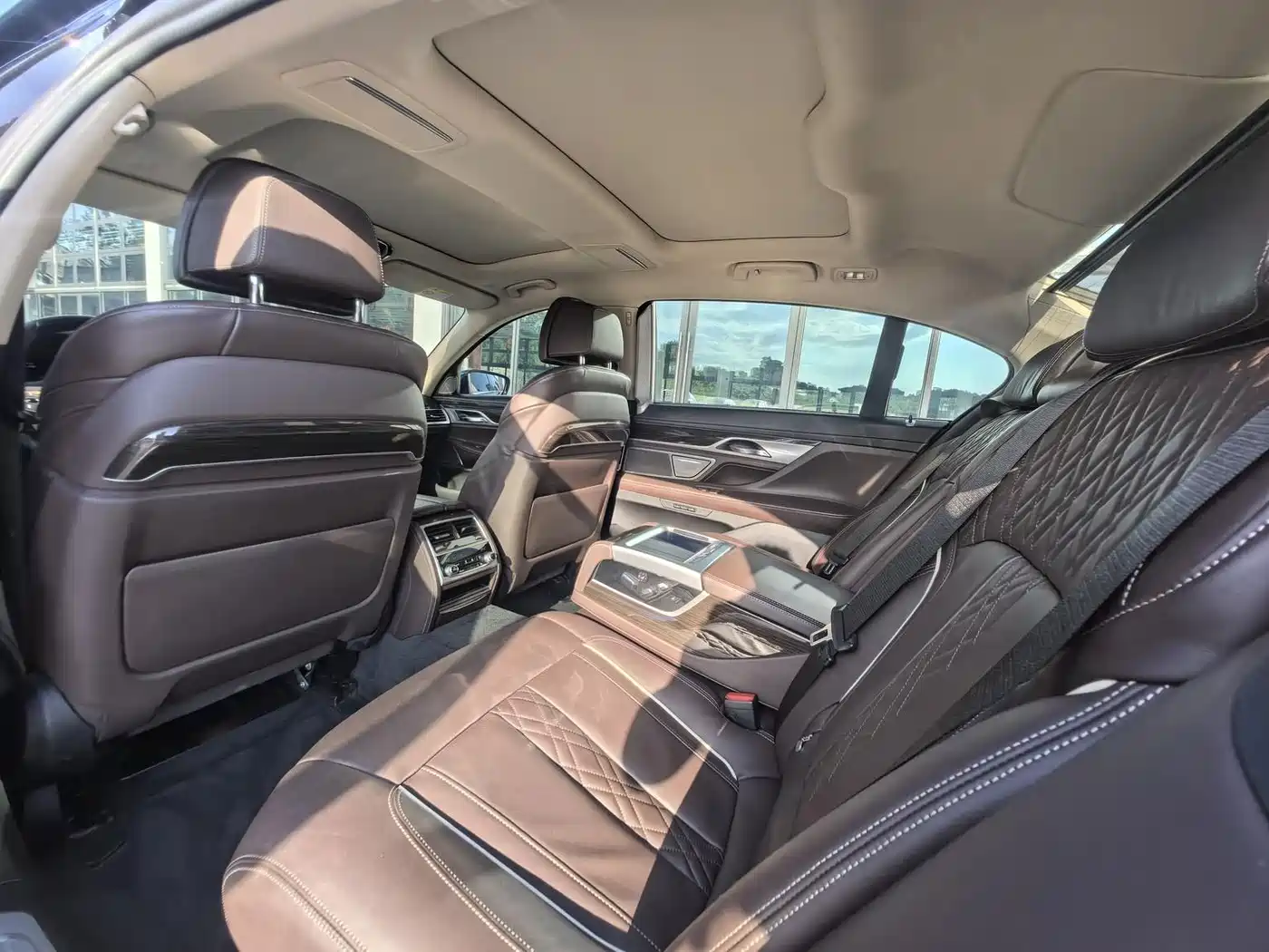 BMW 7 Series 2022 2021 Model 730Li Luxury Package
