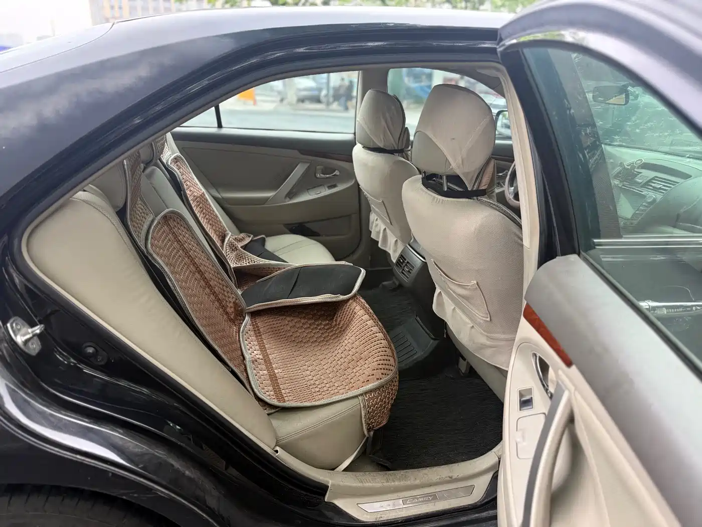 Toyota Camry 2013 200G Classic Luxury Edition фото 11