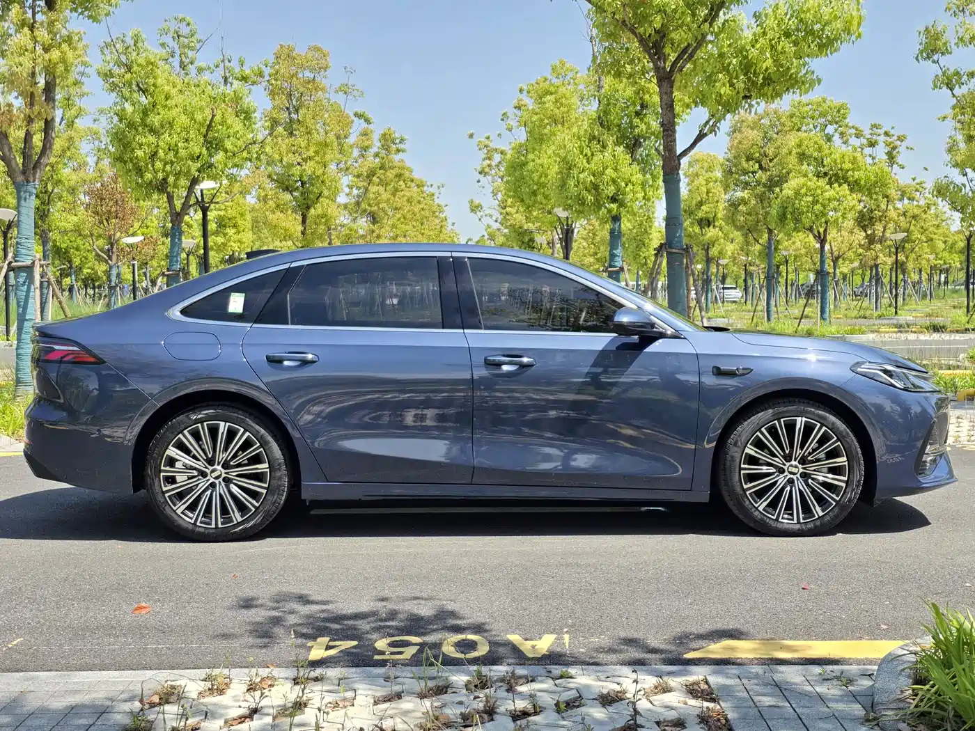Geely Galaxy Galaxy A7 2025 EM-i фото 8