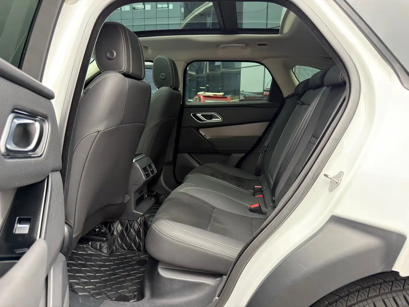 Land Rover Range Rover Velar 2020 P250 фото 5