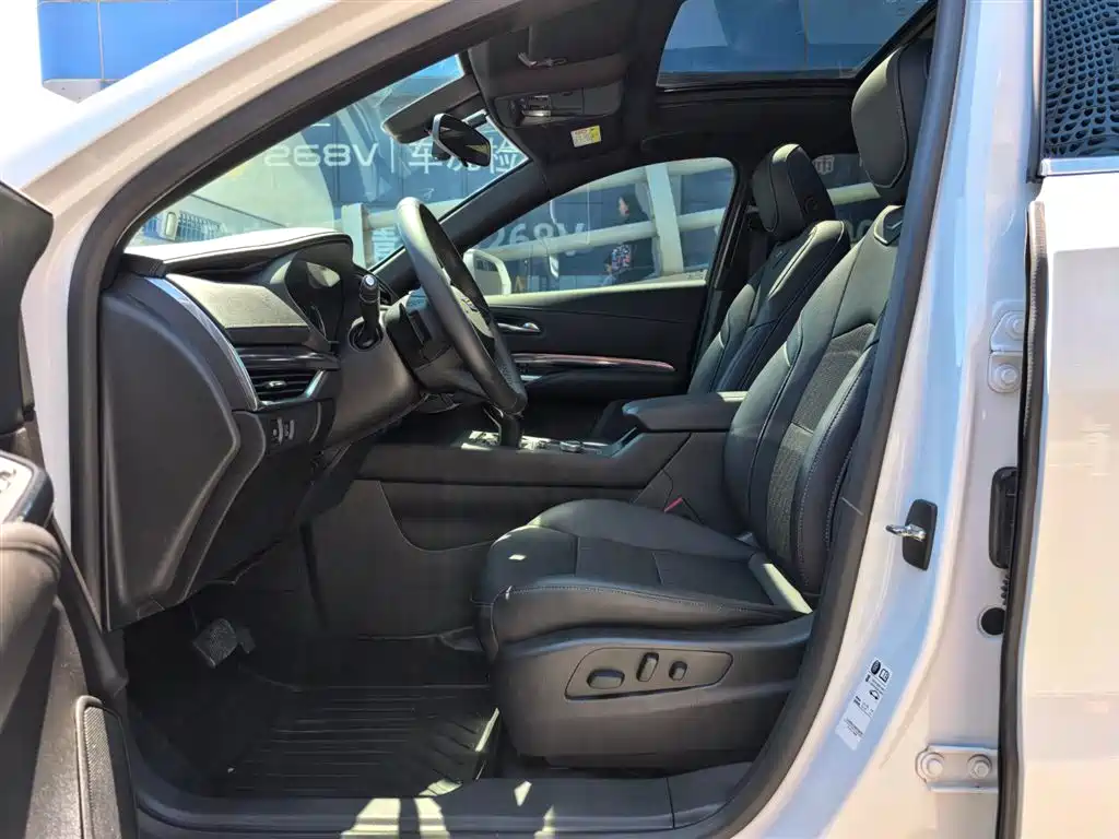 Cadillac XT4 2022 28T FWD Style фото 7