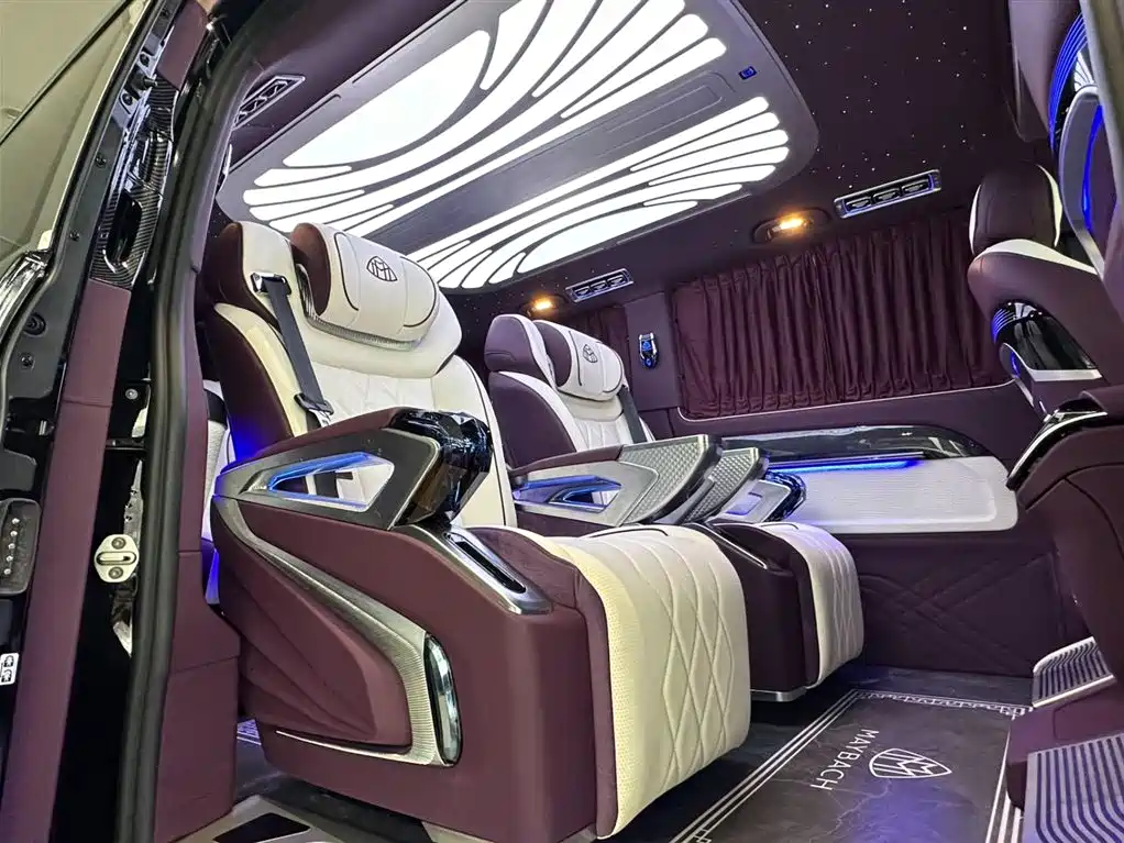 Mercedes-Benz Vito 2024 2.0T Elite Edition 7-Seater фото 17