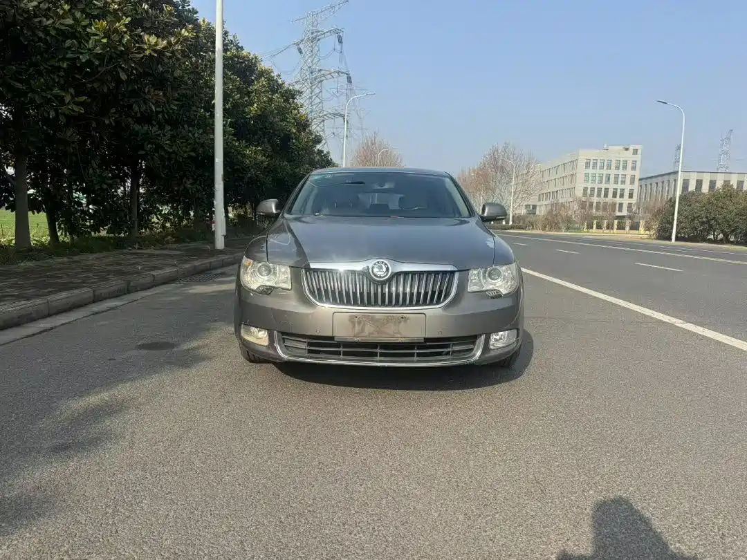 Škoda Superb 2012 1.8TSI Automatic Elegance Edition фото 2