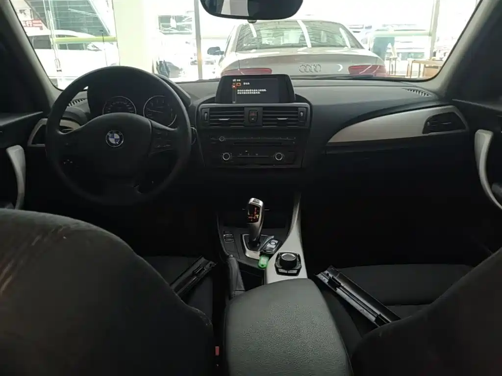 BMW 1 Series (Import) 2013 Facelift 116i Leading Model фото 10