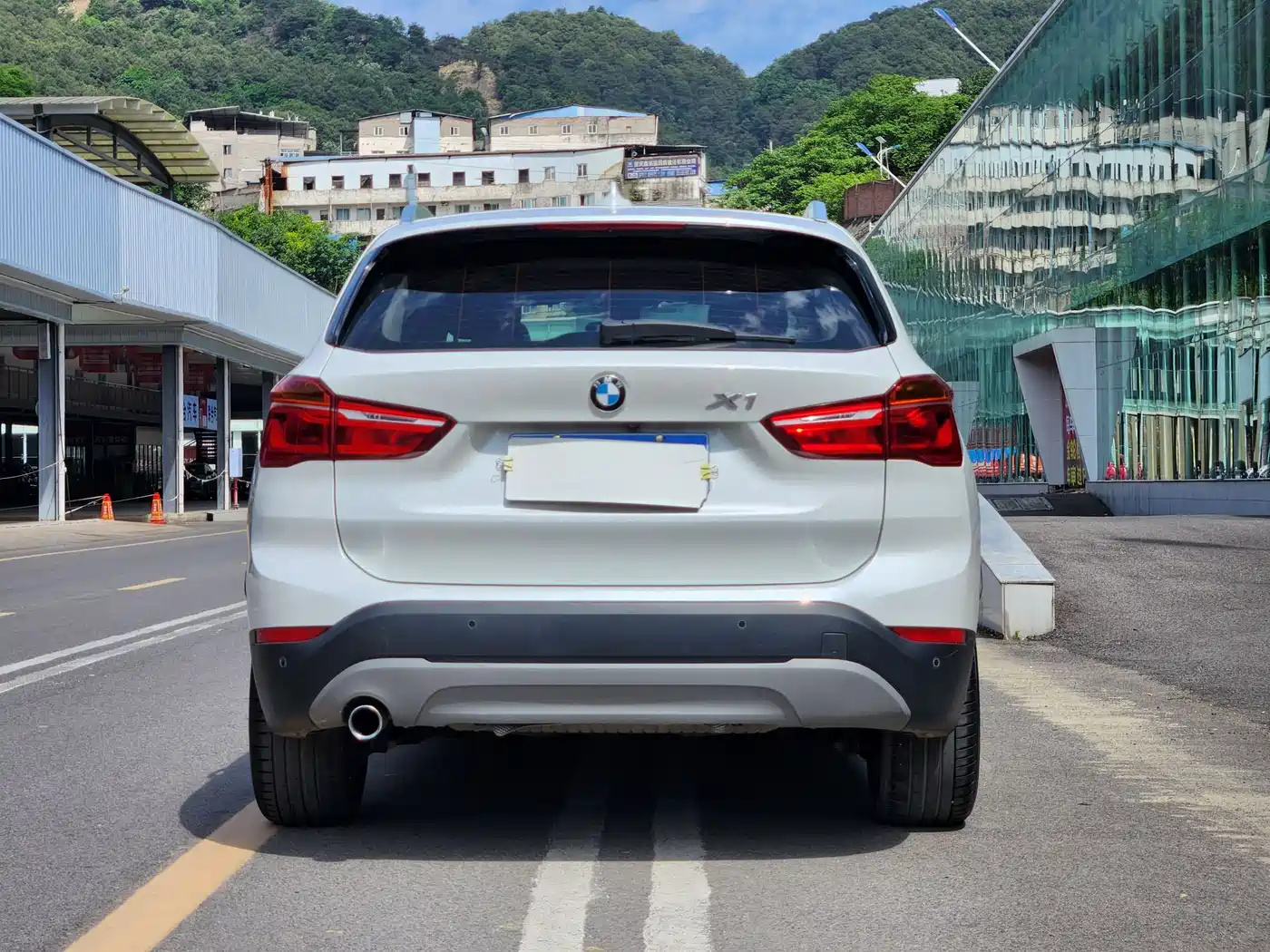 BMW X1 2019 sDrive18Li Fashion Model фото 9