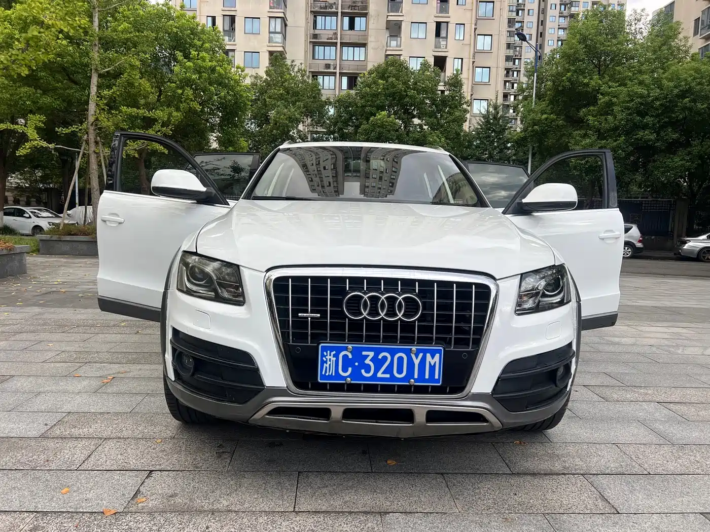 Audi Q5 (Import) 2011 2010 3.2FSI Sport