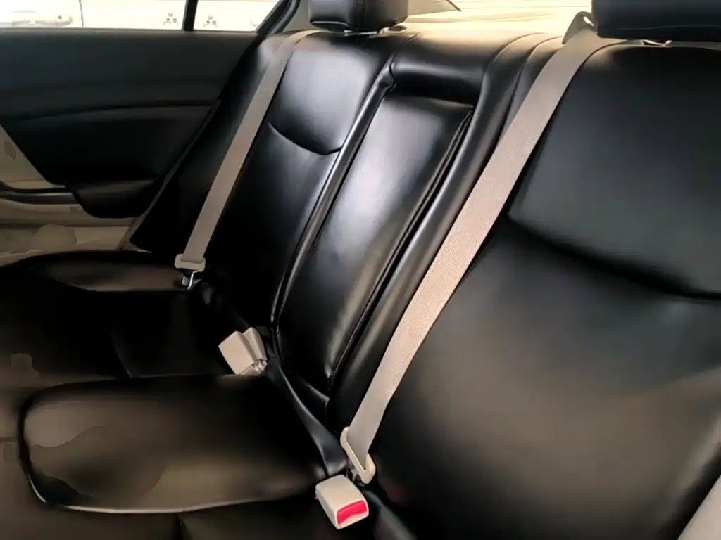 Photo 17 - Honda Civic