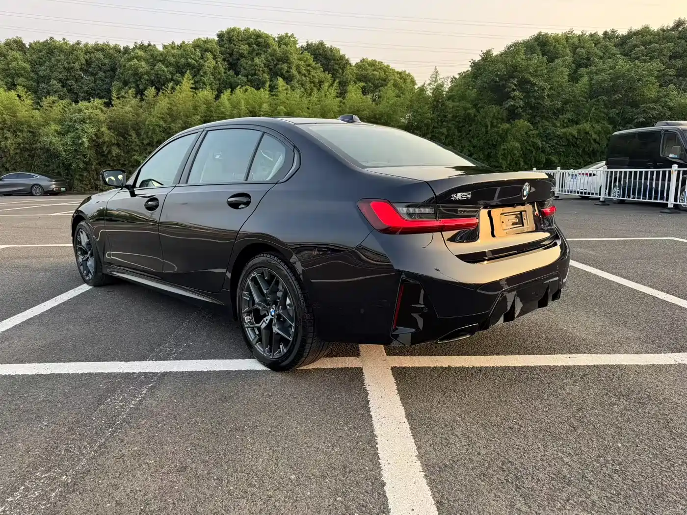 BMW 3-SERIES