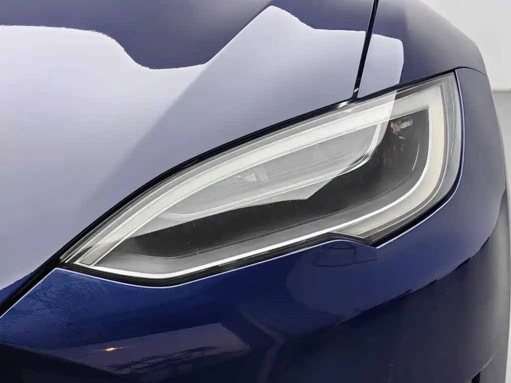 Фото 7 - Tesla Model S