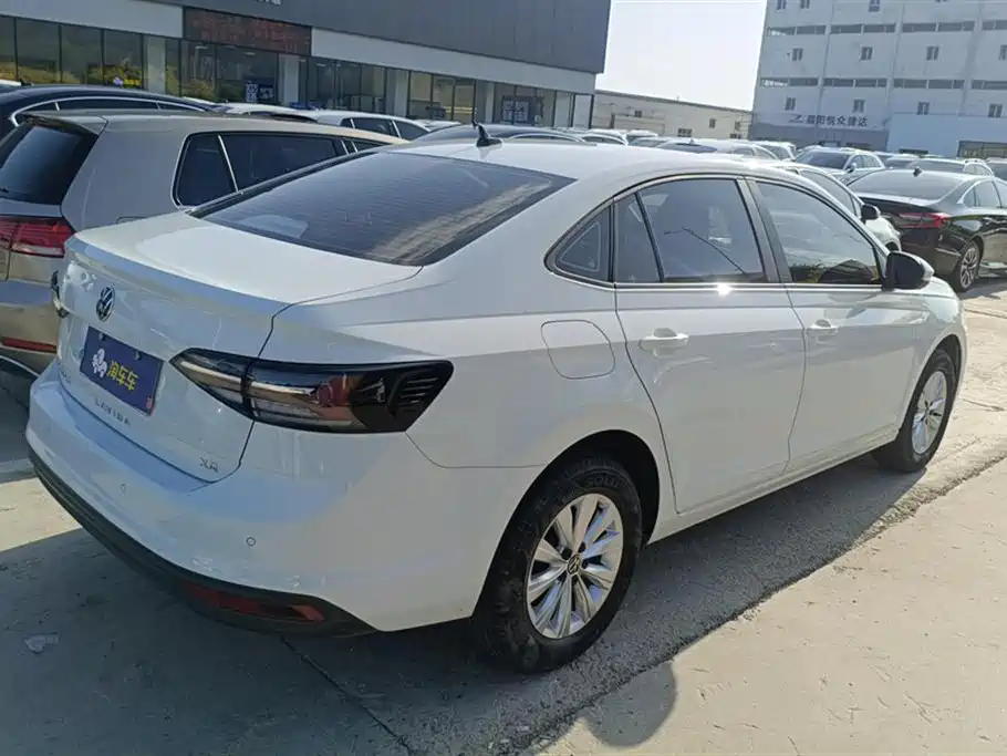 Volkswagen Lavida 2023 Xinrui 1.5L Auto Xinyi Edition фото 3