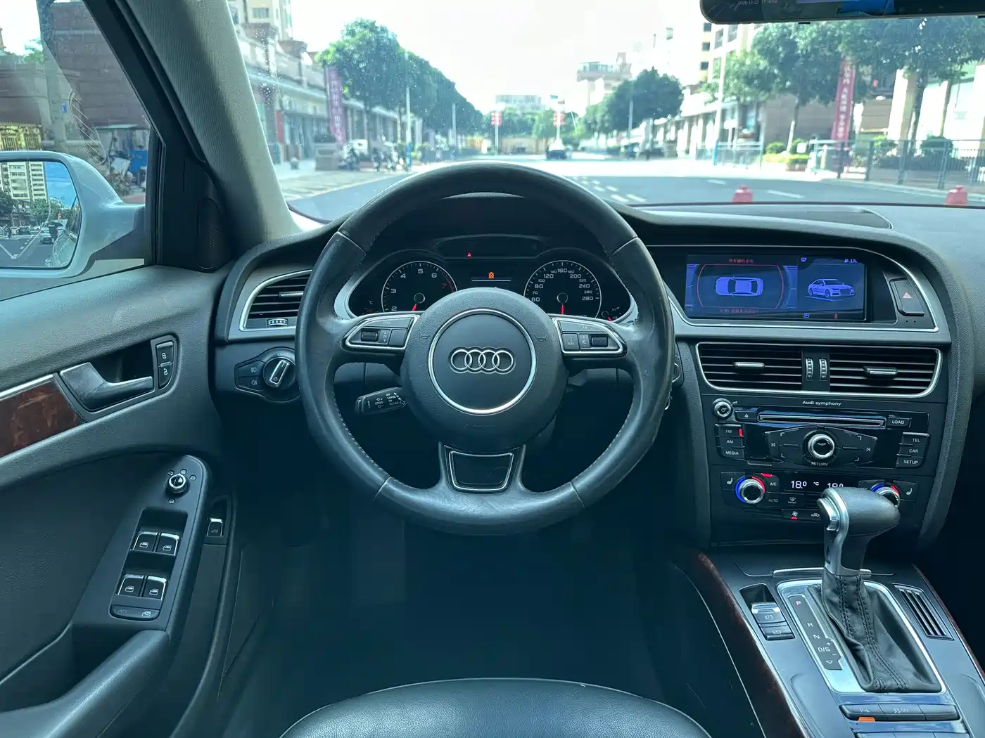 Audi A4L 2016 35 TFSI Automatic Comfort фото 14