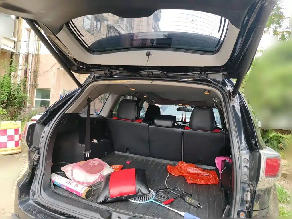 Фото 15 - Toyota Highlander
