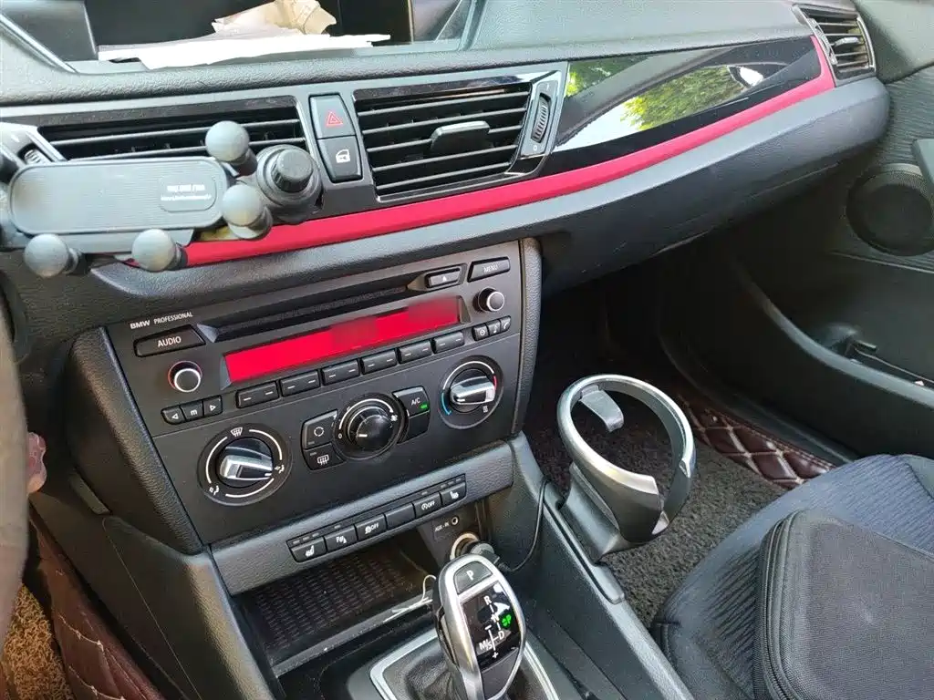 BMW X1 2015 Model sDrive18i Fashion Advanced Edition фото 6
