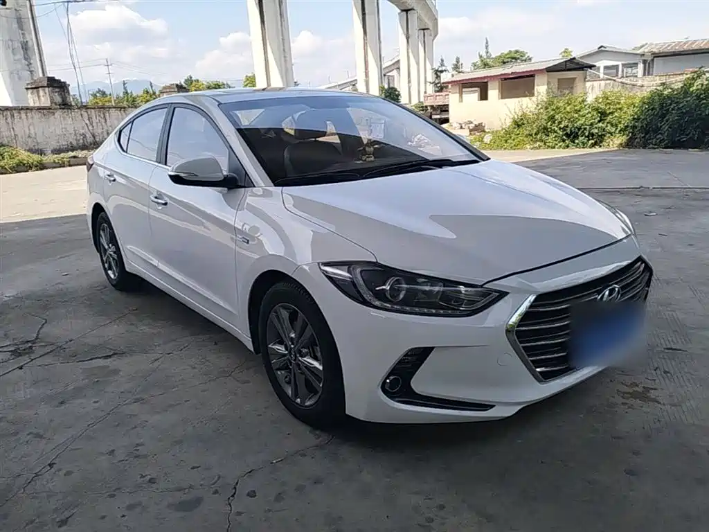 Hyundai Elantra 2016 1.4T DCT Dynamic·Elite Edition фото 4