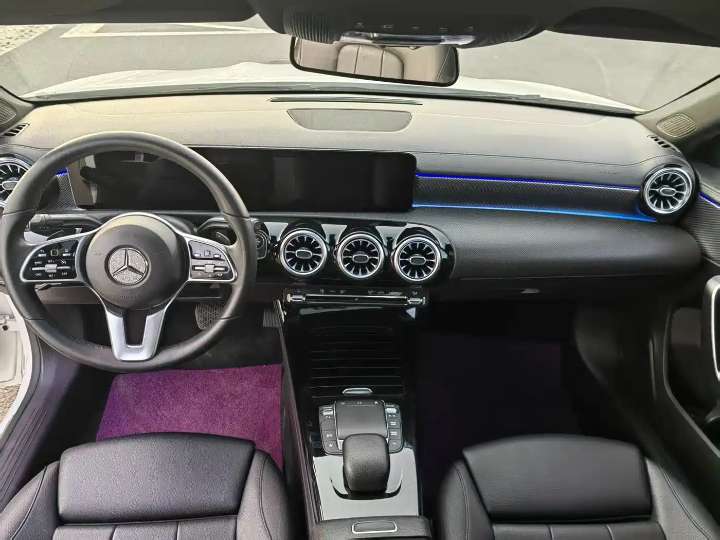 Mercedes-Benz A-Class 2021 A 180 L Sports Sedan фото 18
