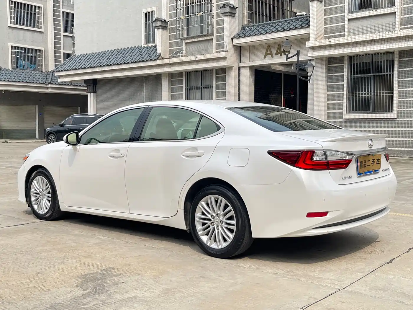 Lexus ES 2017 200 30th Anniversary Edition фото 5