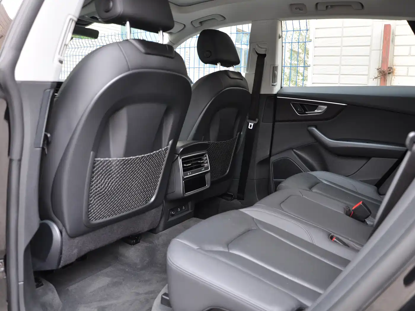 Audi Q8 2022 55 TFSI Luxury Dynamic фото 7