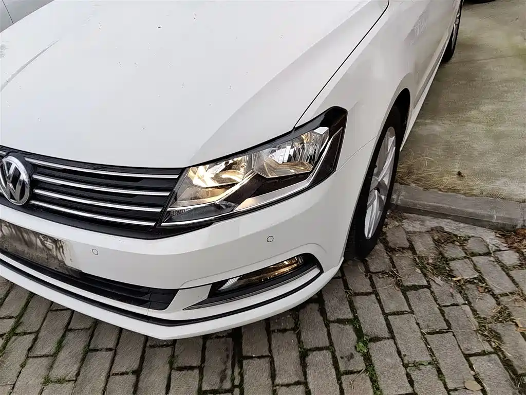 Volkswagen Lavida Tour 2017 230TSI DSG Comfort Edition фото 24