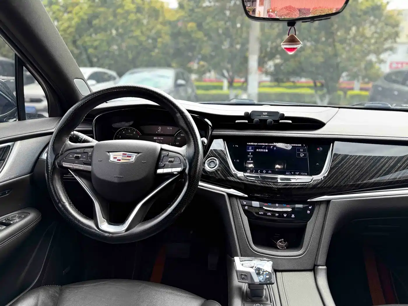 Cadillac XT6 2022 2.0T 6-Seater 4WD Platinum Edition фото 15