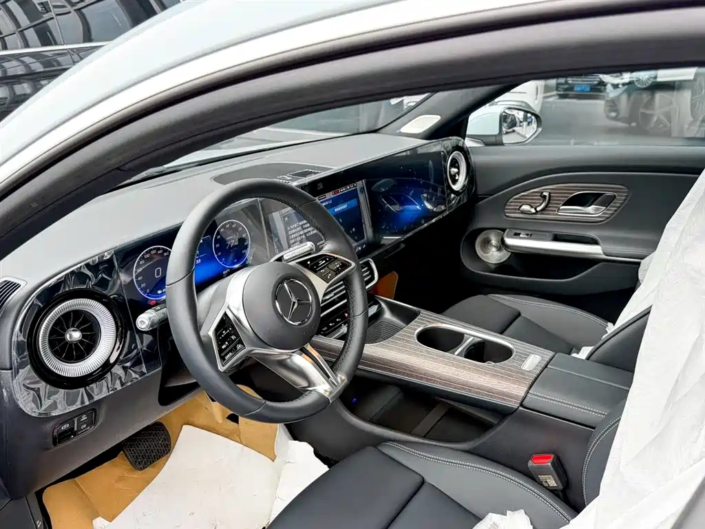 Mercedes-Benz CLA New Energy 2025 300L Fashion фото 6
