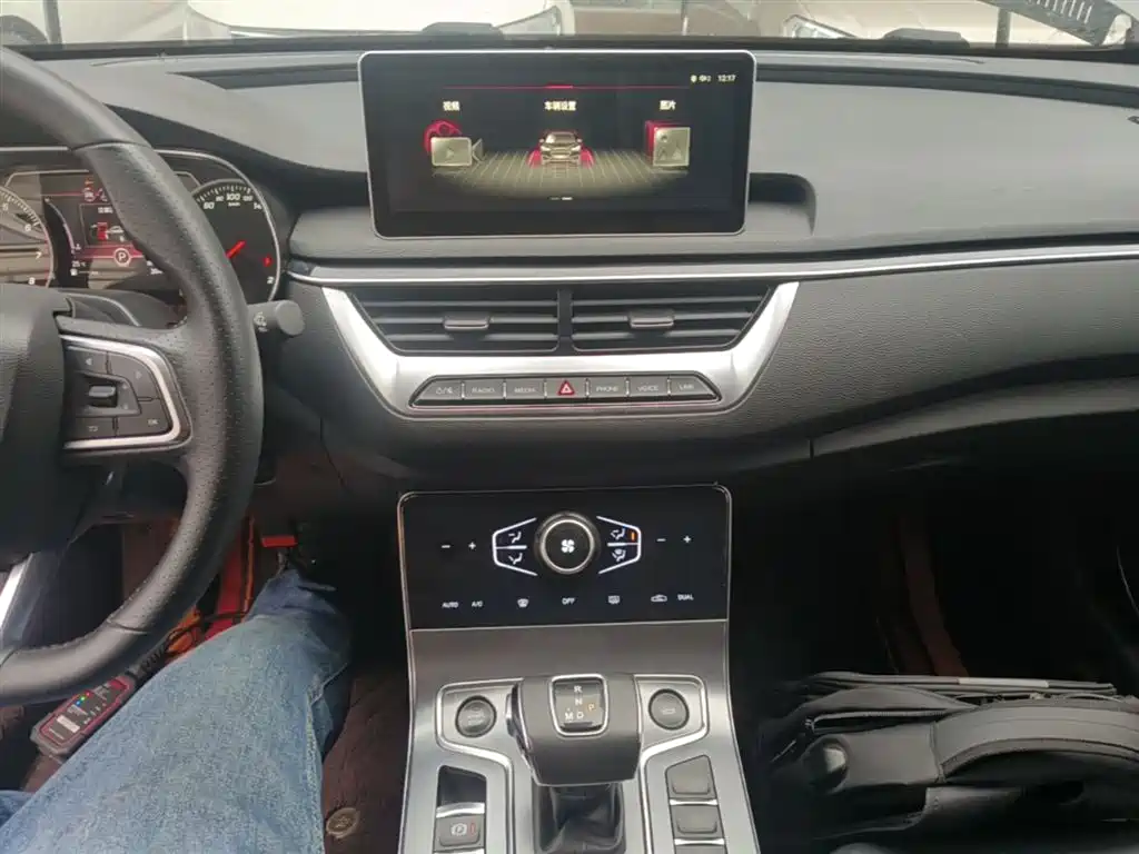 Hongqi H5 2022 Classic Facelift 1.5T DCT Flag Rhythm Edition фото 10