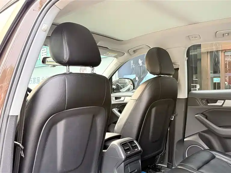 Audi Q5 2016 40 TFSI Technology Model фото 14