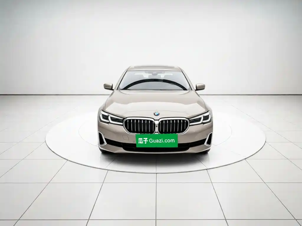 Фото 2 - BMW 5 Series