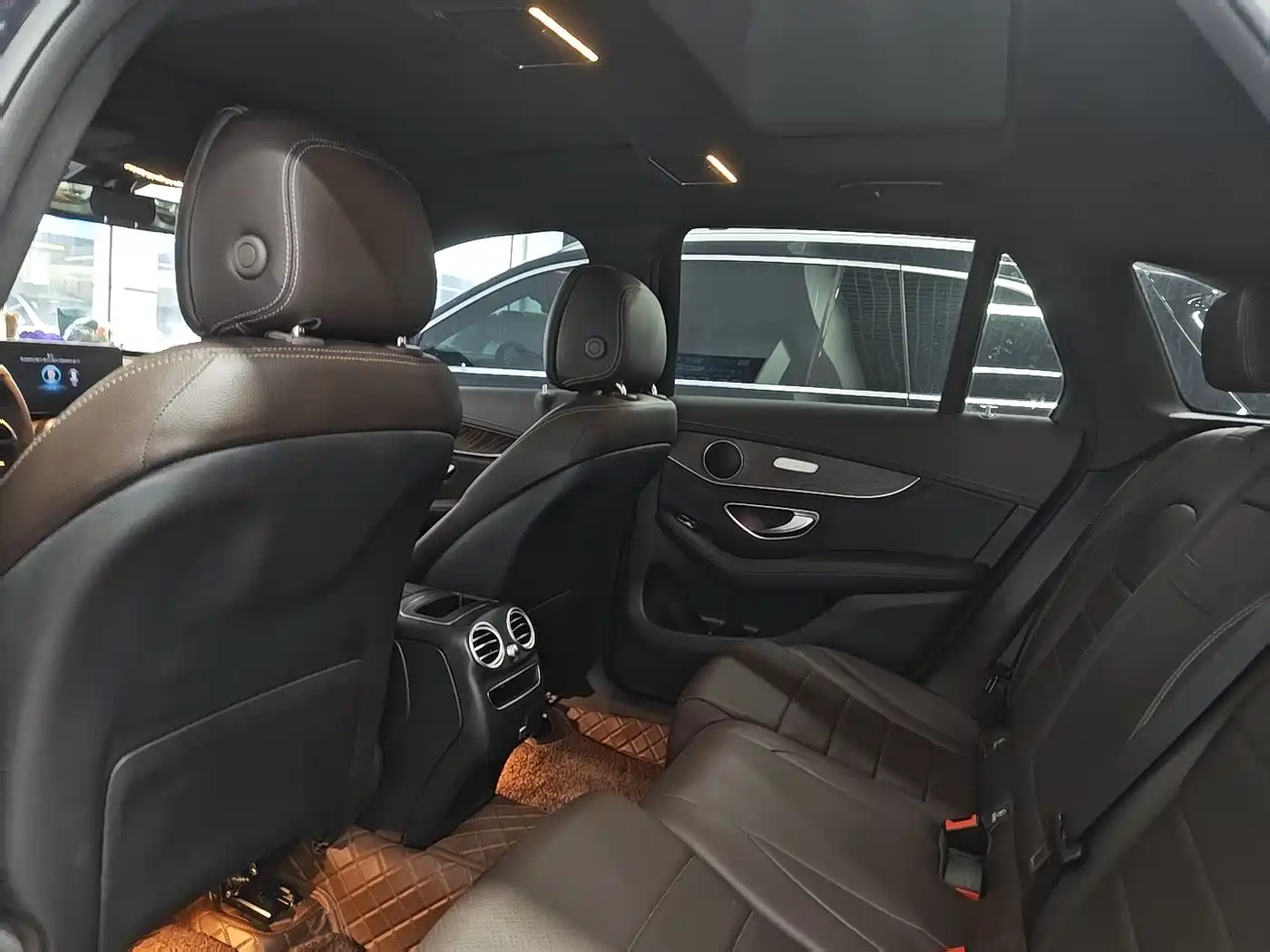 Mercedes-Benz GLC 2020 Facelift GLC 260 L 4MATIC Luxury фото 7
