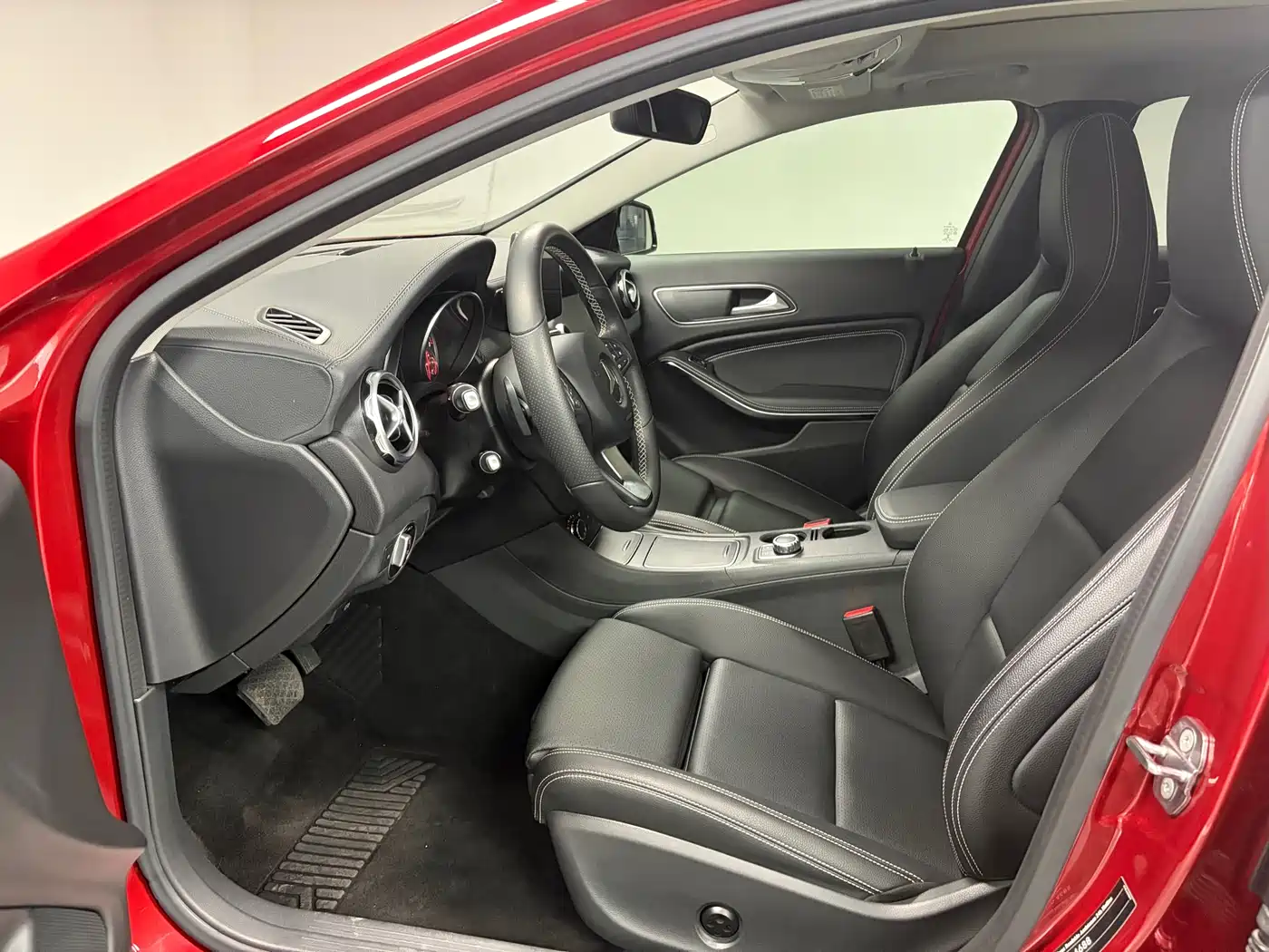 Mercedes-Benz GLA 2018 GLA 220 4MATIC Sport фото 6