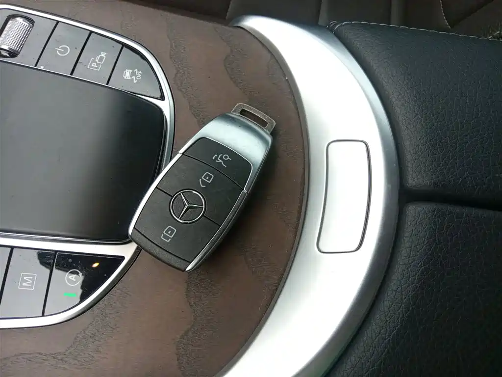 Mercedes-Benz GLC 2022 Facelift II GLC 260 L 4MATIC Luxury фото 17