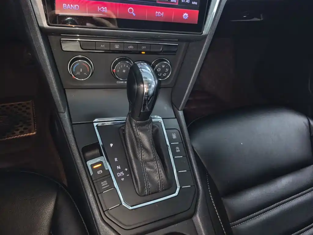 Volkswagen Lamando 2017 230TSI DSG Trend Edition фото 14