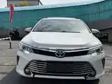 Фото 2 - Toyota Camry