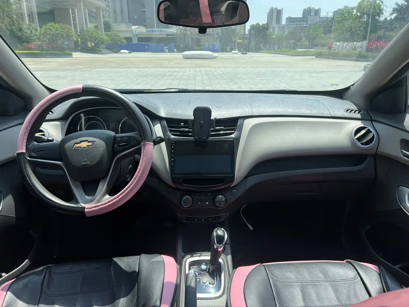 Chevrolet Sail 2015 Sail 3 1.5L AMT Happiness Sunroof Edition фото 6