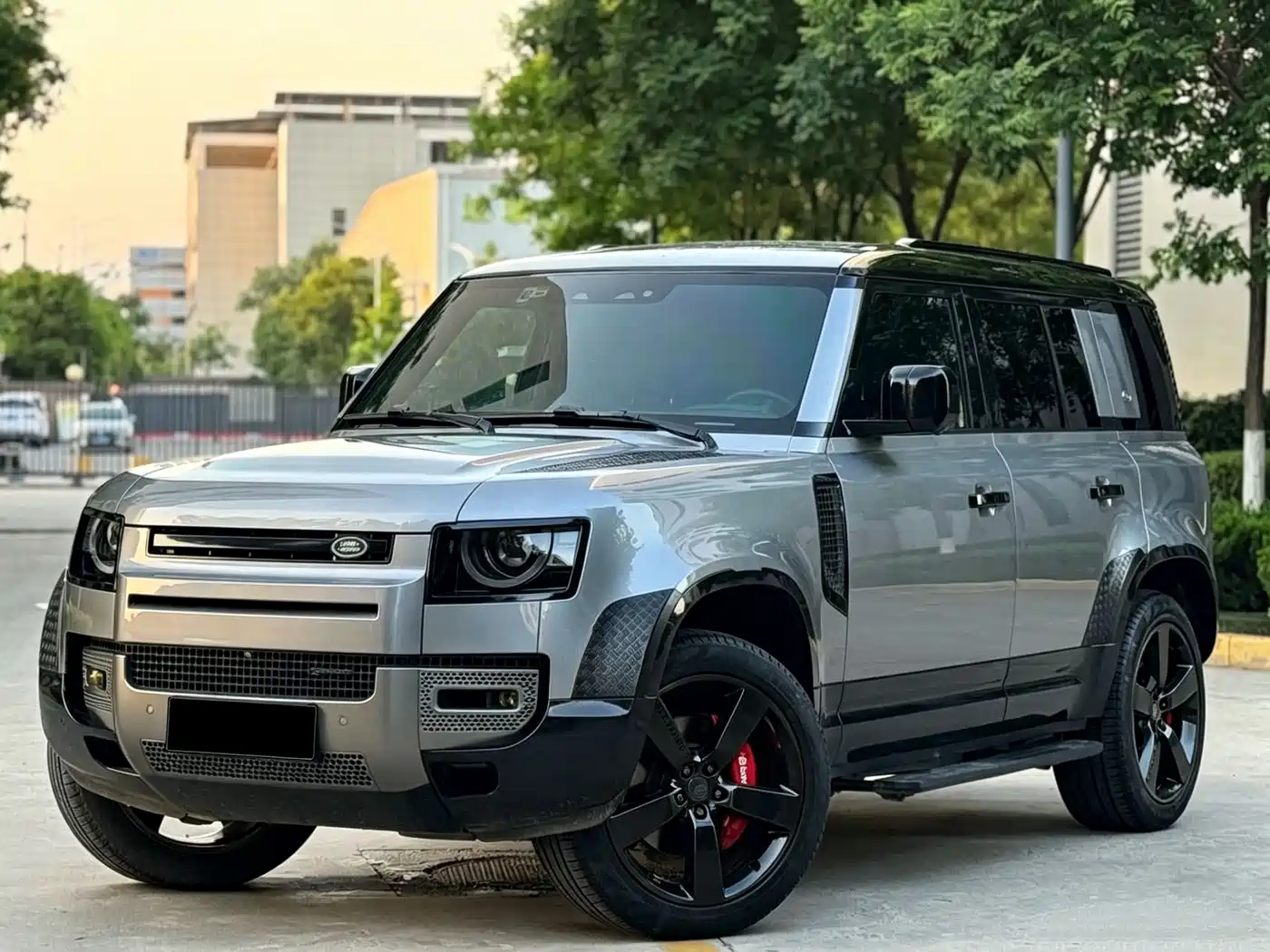 Land Rover Defender 2023 Model 110 3.0T P400 X-DYNAMIC HSE