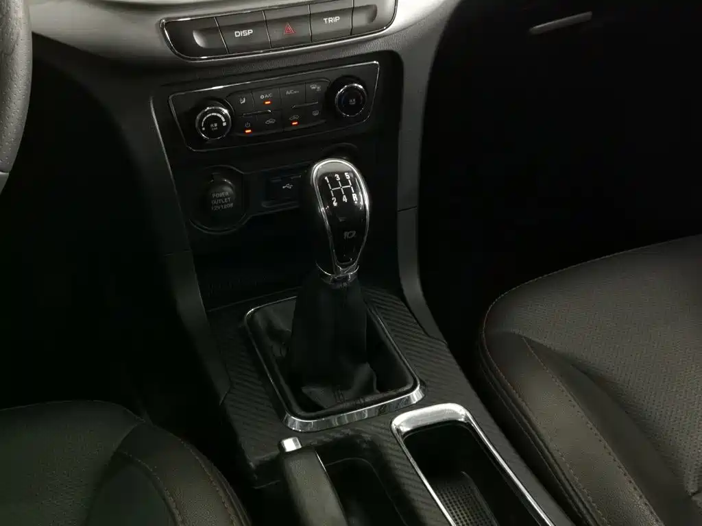 Фото 13 - Geely Vision