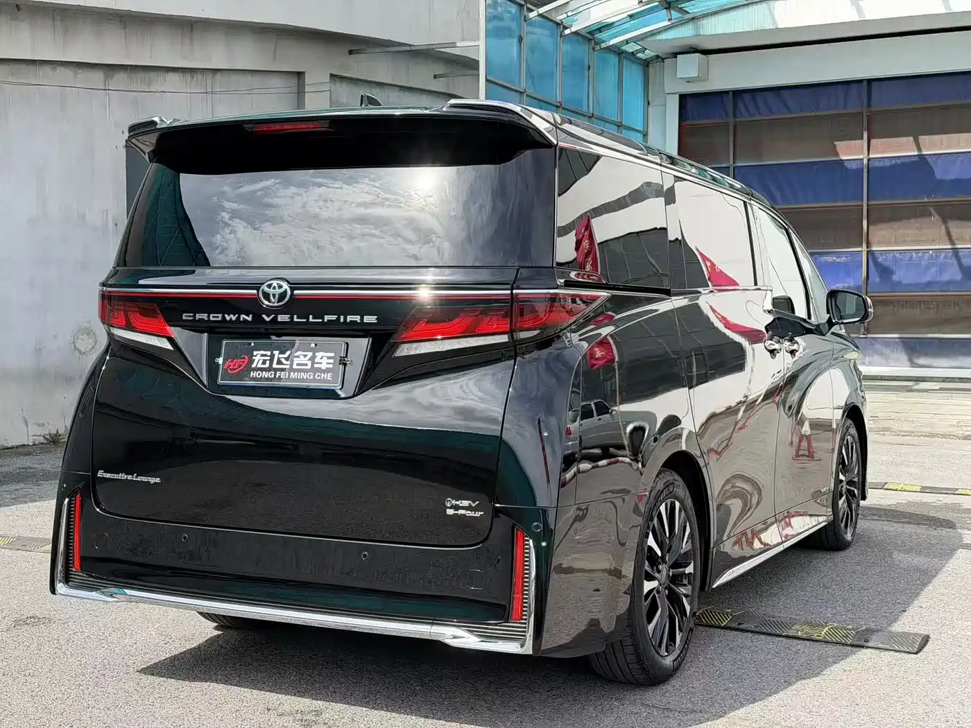 Toyota Vellfire 2023 Crown Hybrid 2.5L HV Ultimate фото 7