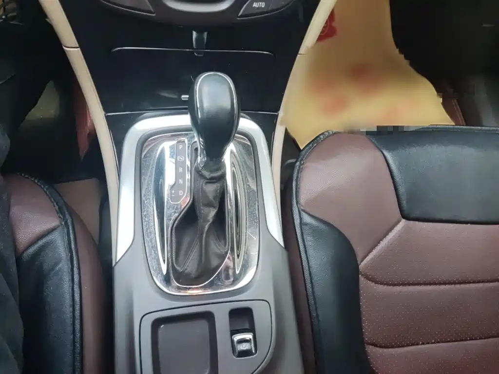 Buick Regal 2015 2.0L Elite Fashion Model фото 7