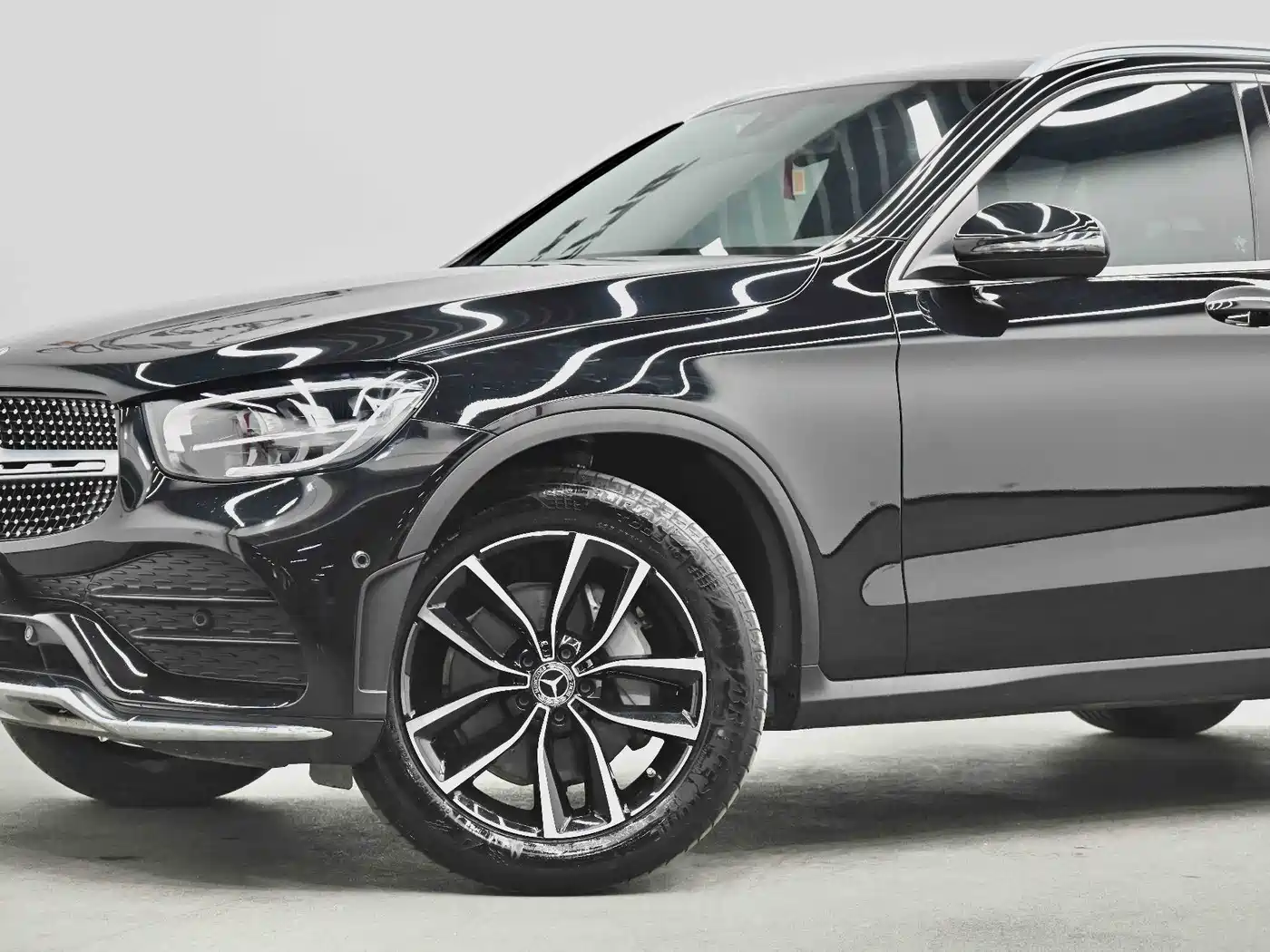 Mercedes-Benz GLC 2022 Model GLC 260 L 4MATIC Luxury Edition фото 4