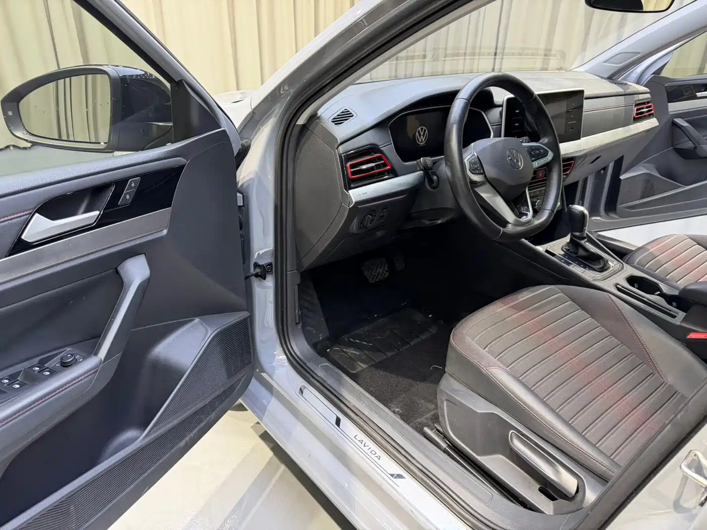 Volkswagen Lavida 2023 280TSI DSG Starlight Comfort Edition фото 4