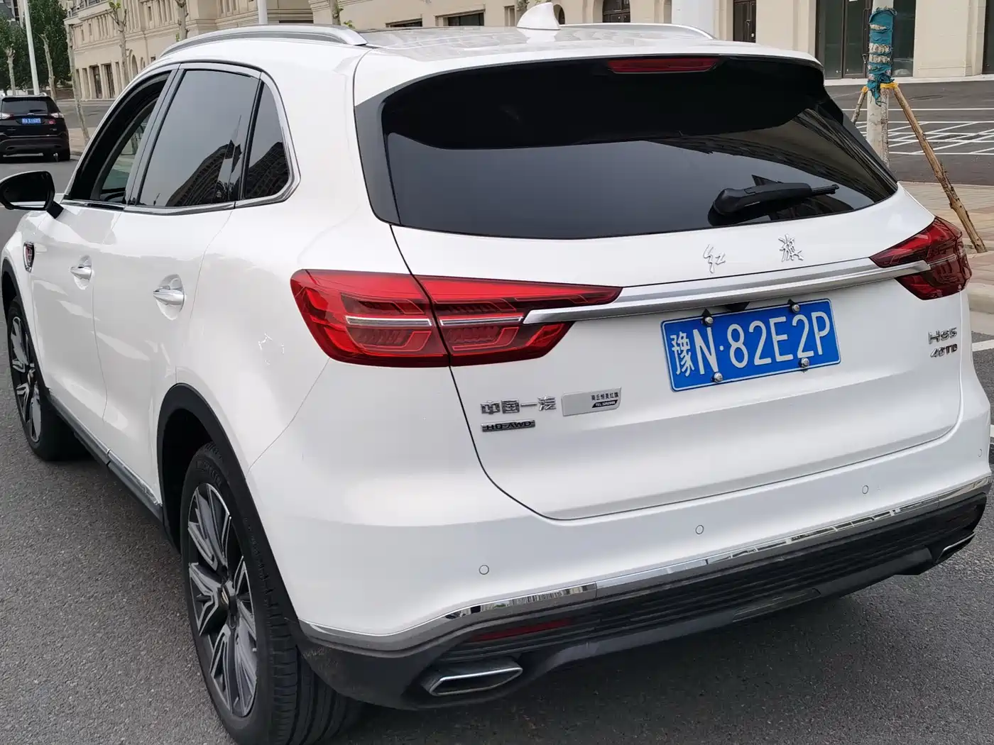 Hongqi HS5 2022 2.0T Smart Connect Flagship AWD Edition фото 24