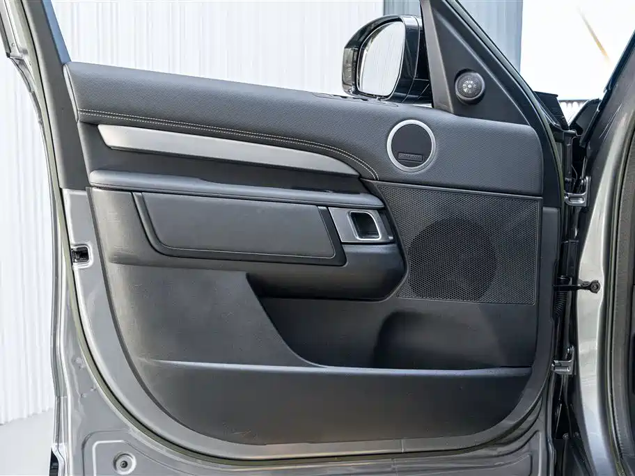 Land Rover Discovery 2023 Facelift 360PS R-Dynamic S фото 18