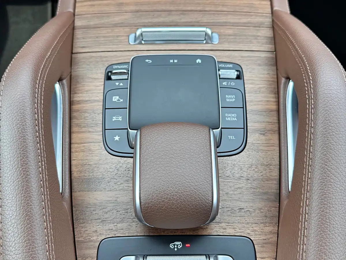 Mercedes-Benz GLS 2024 Model GLS 450 4MATIC Luxury фото 22