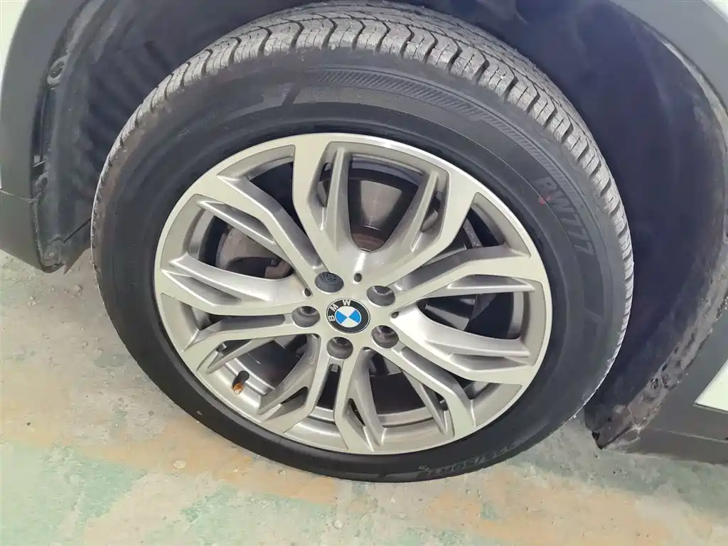 BMW X1 2018 sDrive20Li Leading Model фото 21