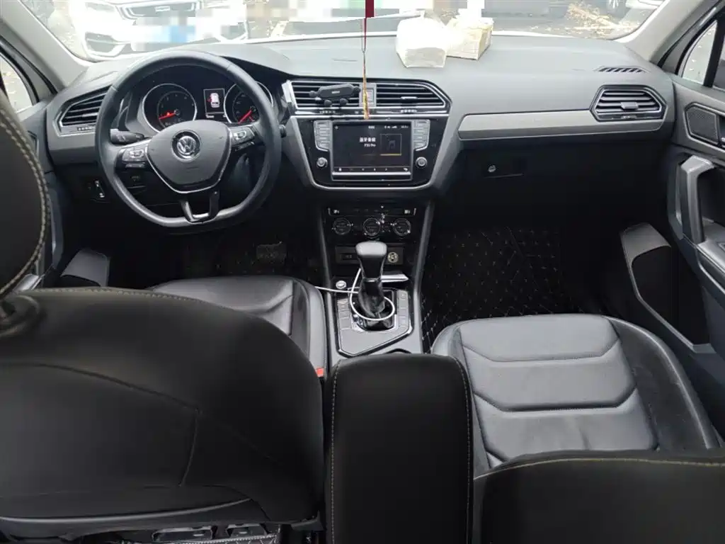 Volkswagen Tiguan L 2017 330TSI Automatic 2WD Comfort Edition фото 13