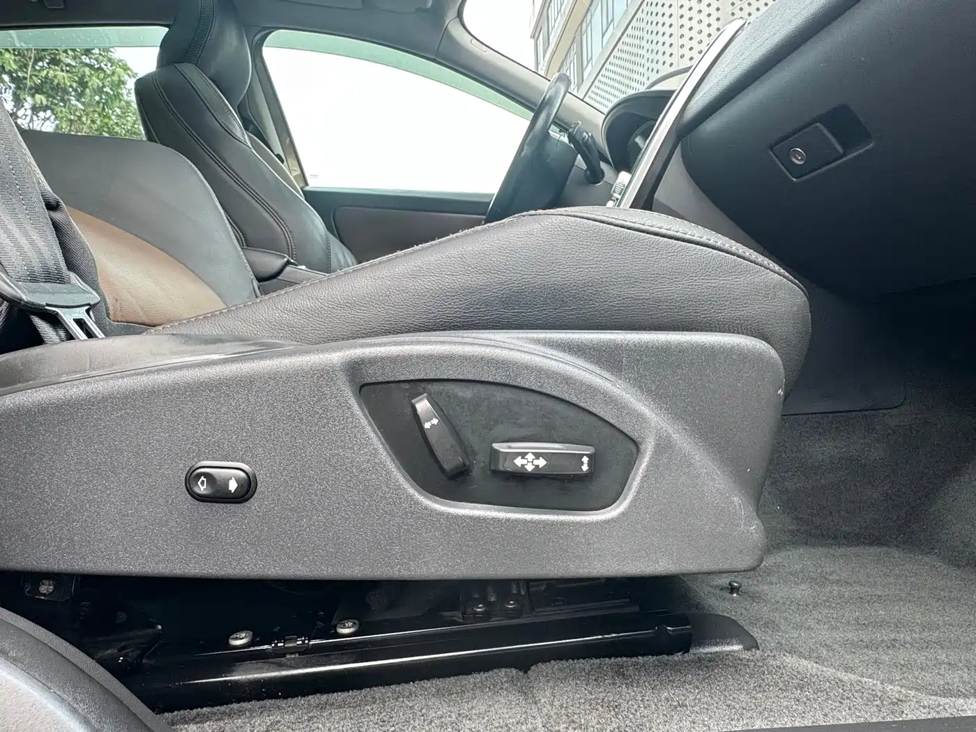Фото 24 - Volvo XC60