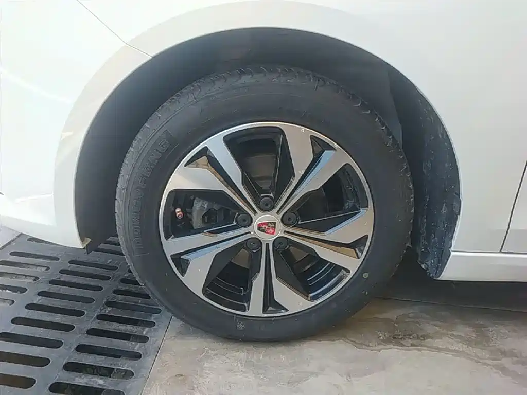Roewe 360 2017 2017 1.5L Auto Luxury Edition