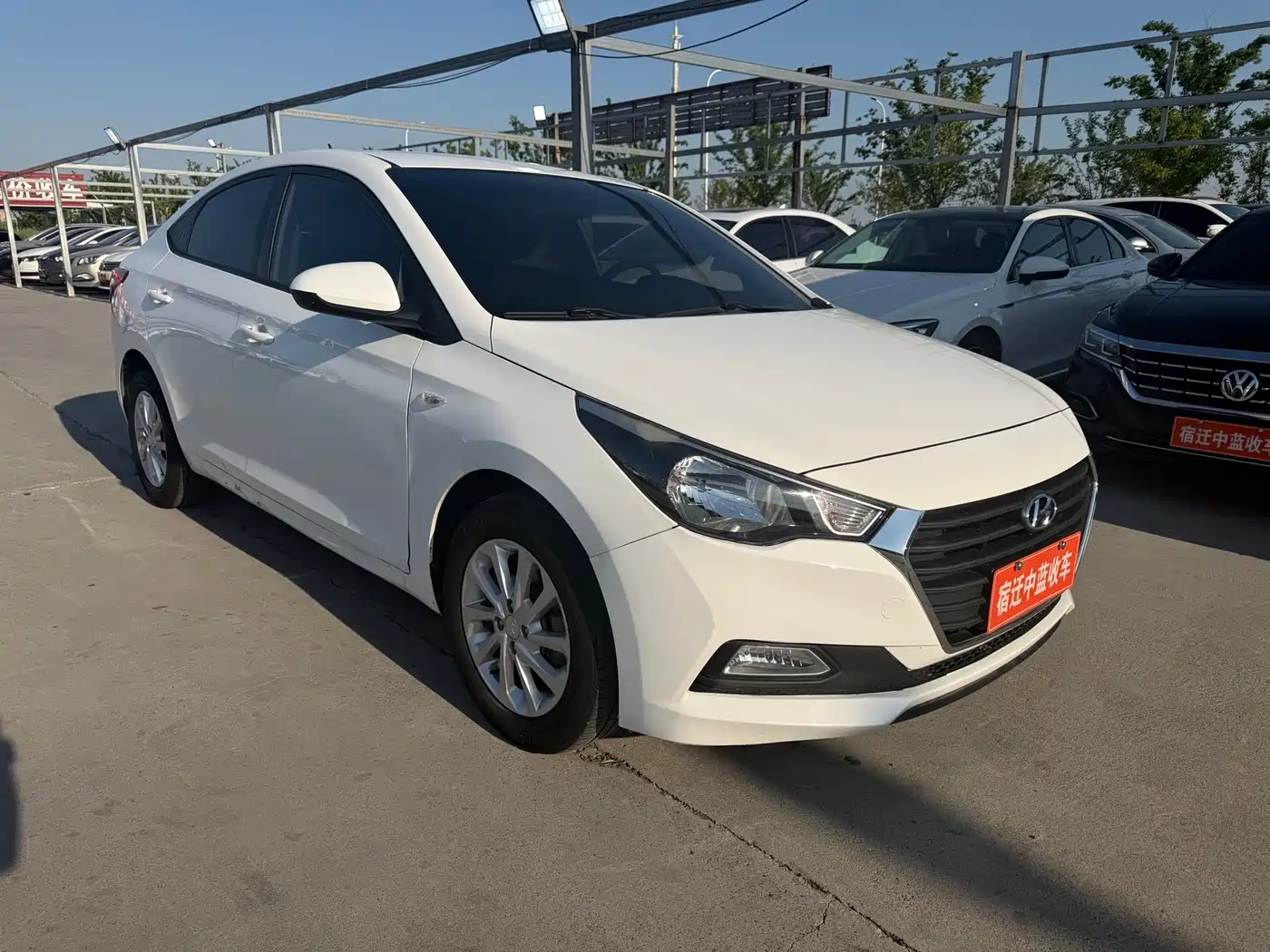 Hyundai Verna 2016 1.4L Automatic Cool Edition GLS фото 3