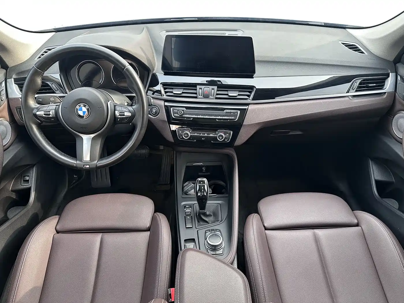 BMW X1 2022 sDrive25Li Leading фото 8